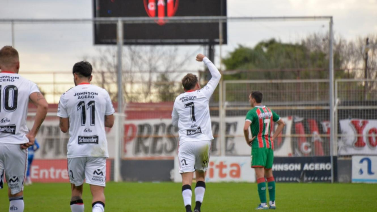 Patronato le ganó a Agropecuario por 4 a 0. Patronato le ganó a Agropecuario por 4 a 0.