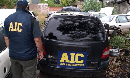 Los agentes secuestraron dos vehículos en el marco de la investigación Los agentes secuestraron dos vehículos en el marco de la investigación