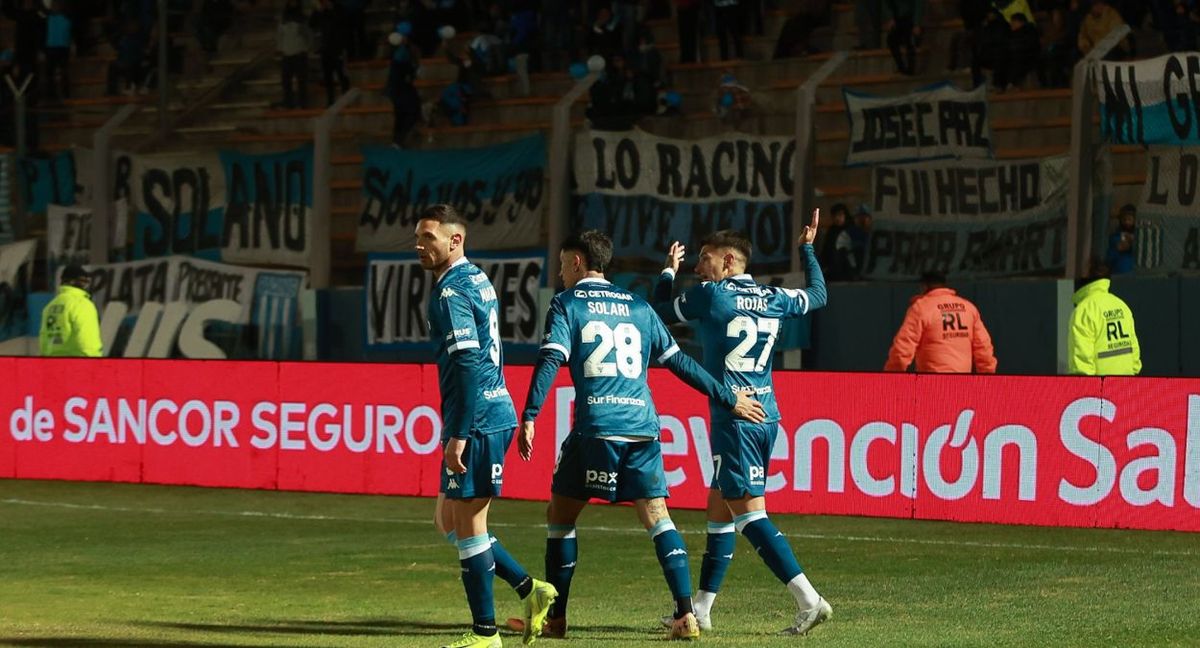 Racing venció 3 a 1 a San Martín de San Juan y ya está en octavos de final.