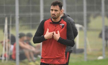 Juan Sánchez Miño no entra en los planes de Marcelo Saralegui y tiene chances de continuar su carrera en Lanús. Juan Sánchez Miño no entra en los planes de Marcelo Saralegui y tiene chances de continuar su carrera en Lanús.
