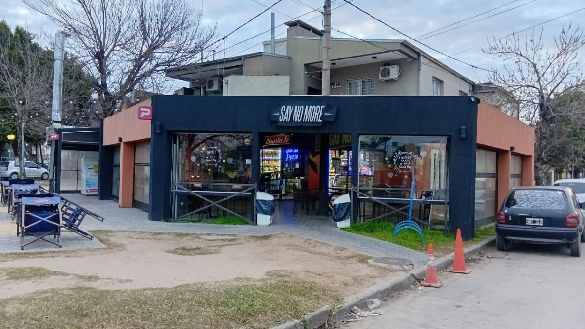 Un hombre herido en un quiosco de Santa Fe