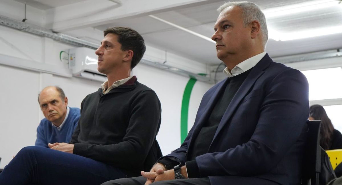 Del encuentro participaron el senador Paco Garibaldi y el diputado Pablo Farías