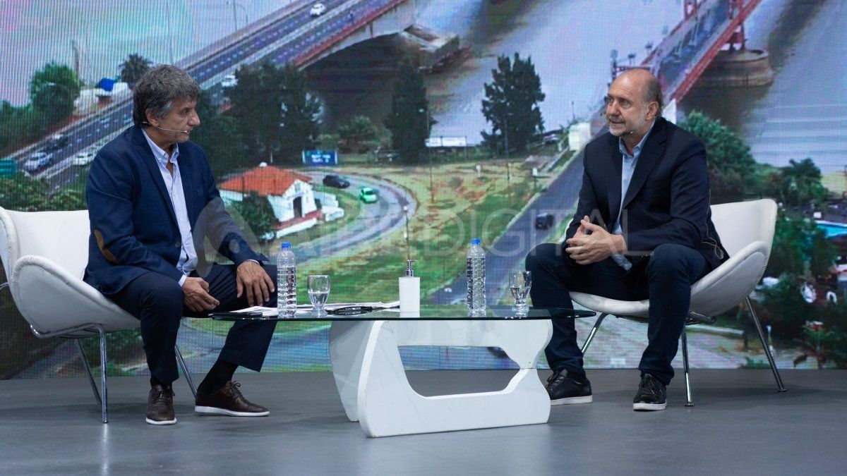 El gobernador Omar Perotti en la entrevista con Luis Mino en Aire de Santa Fe.