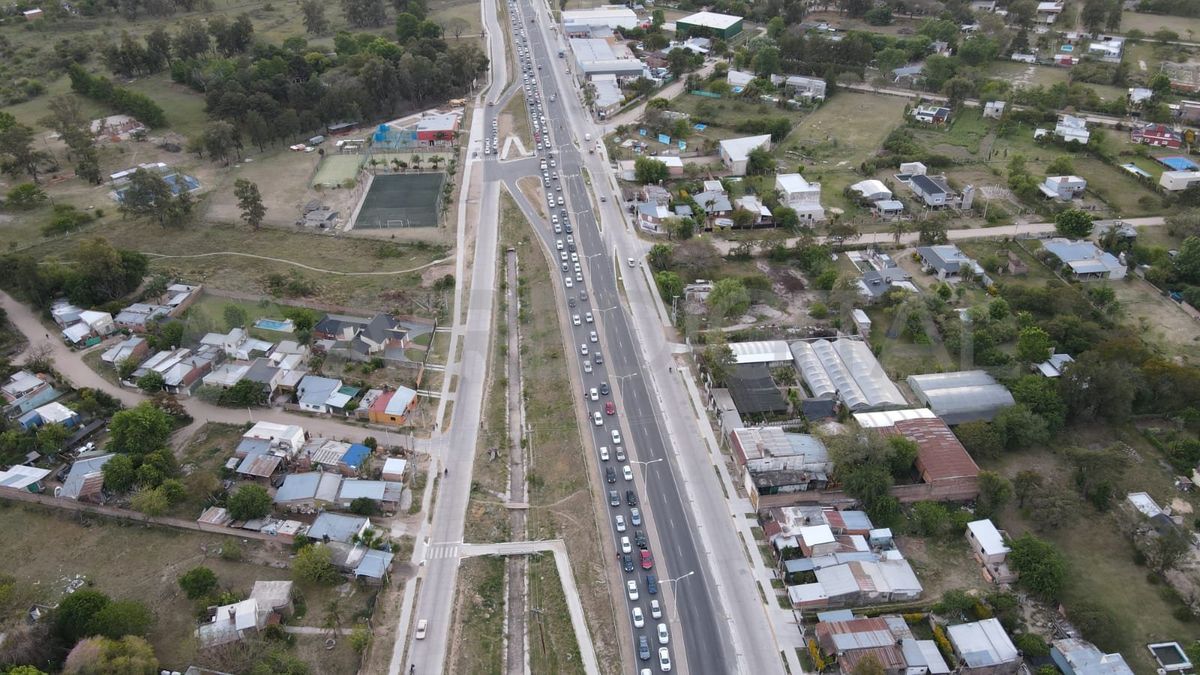 El dispositivo de control se aplicó de manera espontánea. Los automovilistas se mostraron molestos por la falta de aviso. Desde el Ministerio de Seguridad aseguraron que el operativo colaboró para darle fluidez al tránsito.