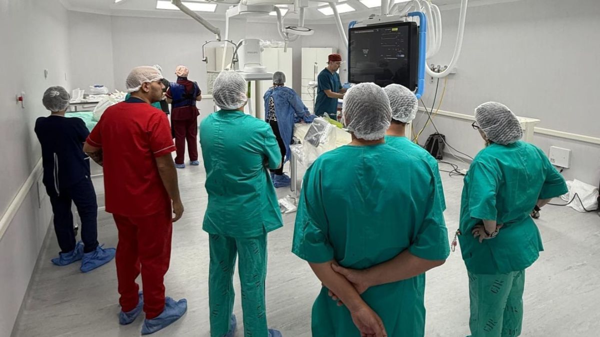 Contar con un angiógrafo permite dar un salto de calidad en el diagnóstico y tratamiento de patologías cardíacas infantiles, con procedimientos menos invasivos y mayor seguridad.