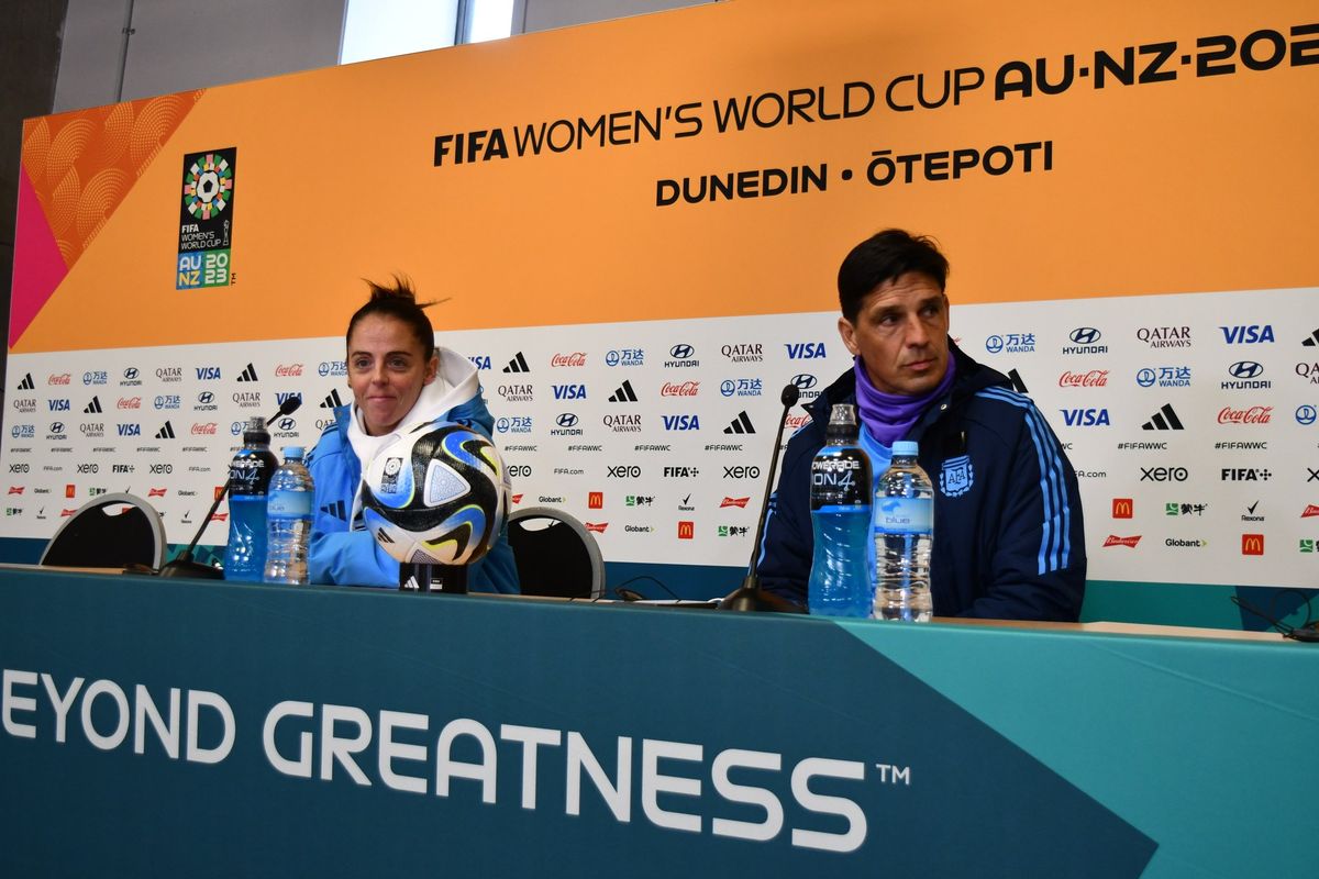 Argentina enfrenta este jueves a Sudáfrica y hay optimismo en el equipo albiceleste para conseguir el primer triunfo mundialista de su historia.