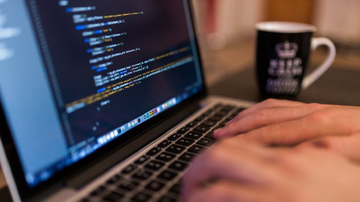 Lanzan un curso gratuito para capacitarse en programación