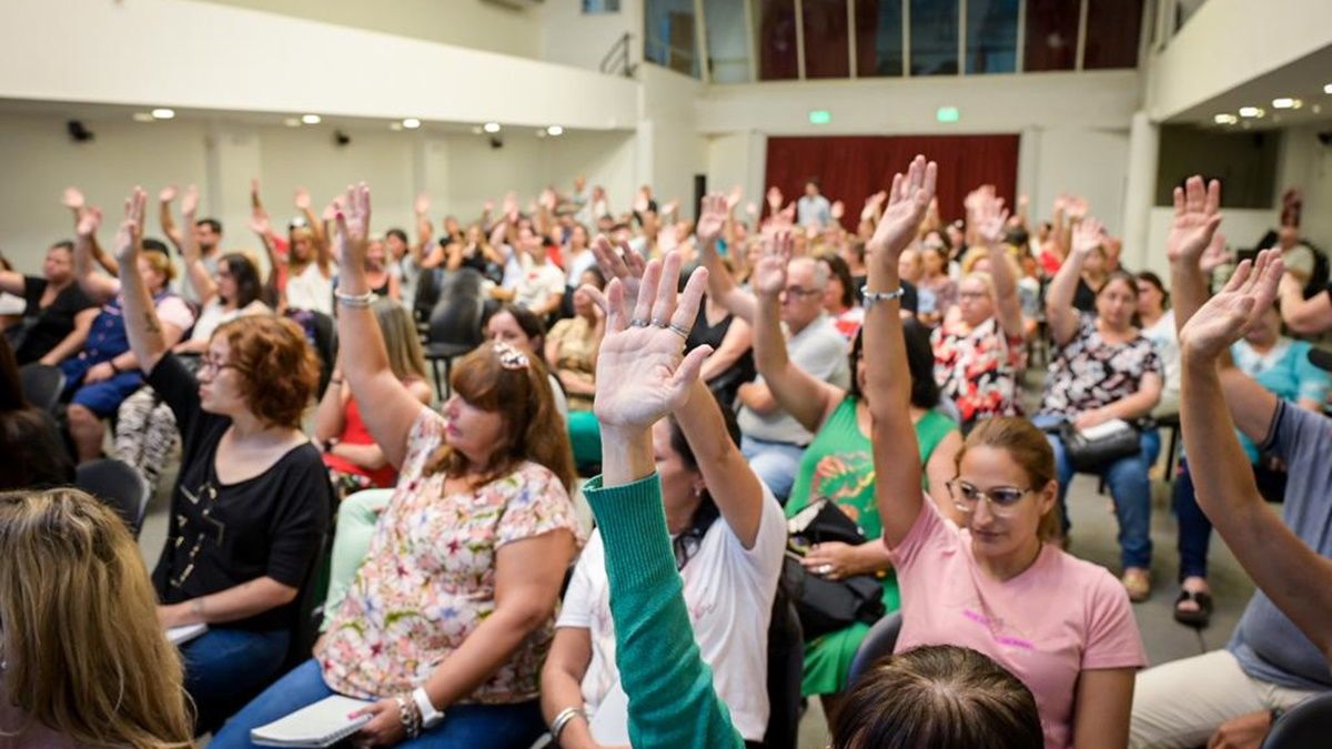 Sadop aceptó la oferta salarial del 18% para marzo.