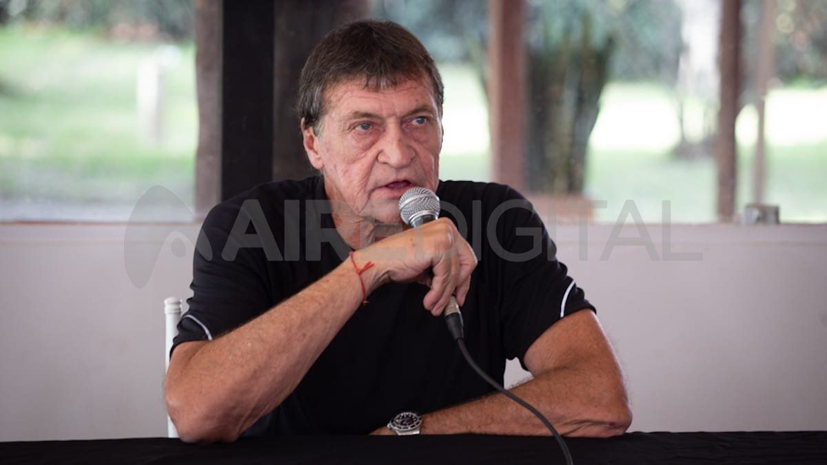 Julio C&eacute;sar Falcioni habl&oacute; en la conferencia de prensa previa al cl&aacute;sico santafesino entre el Club Atl&eacute;tico Col&oacute;n y el Club Atl&eacute;tico Uni&oacute;n.