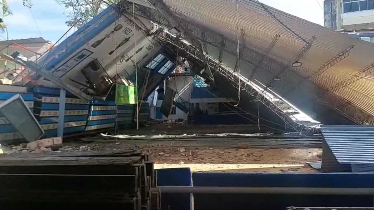 Se derrumbó el techo del estadio de Regatas Corrientes