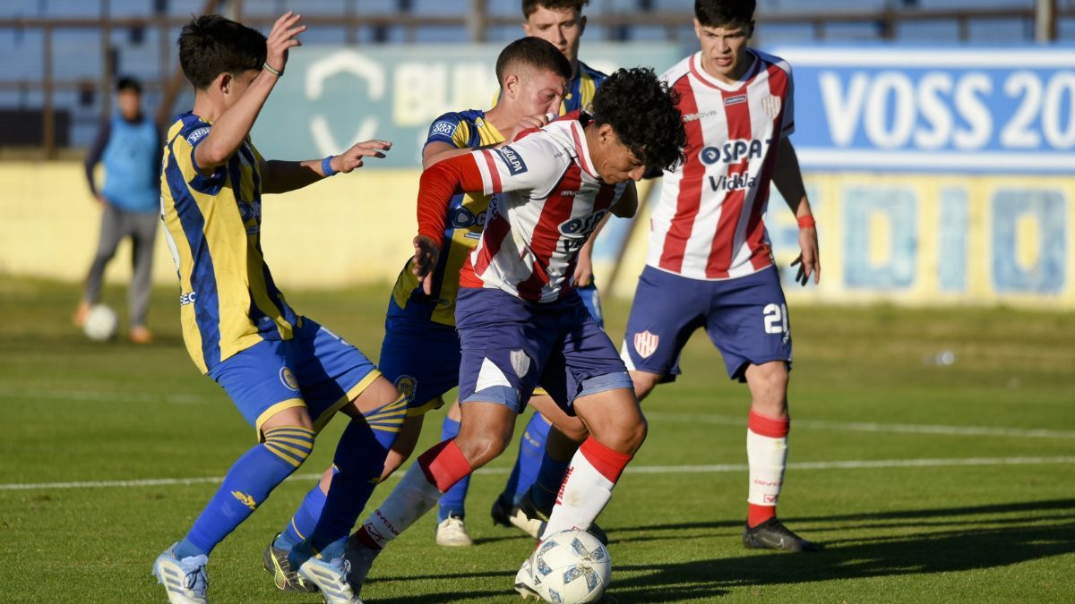 Rosario Central fue más que Unión y lo dejó en el camino. El Canalla enfrentará a Estudiantes en cuartos de final.