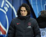 Cavani rechazó el contrato por tres años y 12.000.000 de euros que le ofreció Gremio para contratarlo. Cavani rechazó el contrato por tres años y 12.000.000 de euros que le ofreció Gremio para contratarlo.