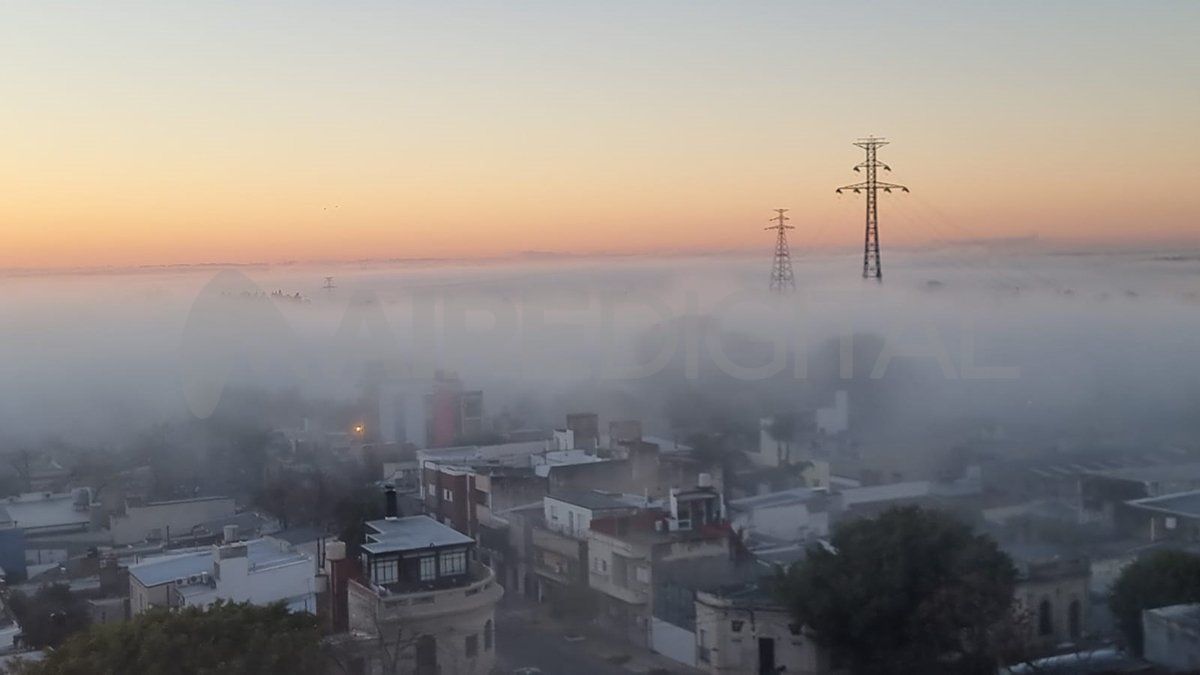 La niebla cubrió Alto Verde.