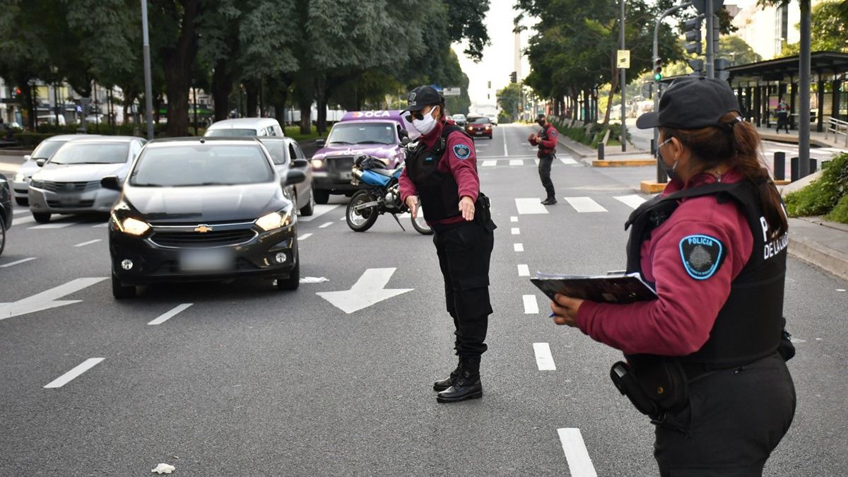 La Polic&iacute;a de la Ciudad de Buenos Aires retendr&aacute; la licencia de conducir a quienes circulen sin permiso.
