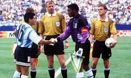 Murió Peter Rufai a sus 61 años: fue un histórico arquero de la selección de Nigeria. Murió Peter Rufai a sus 61 años: fue un histórico arquero de la selección de Nigeria.