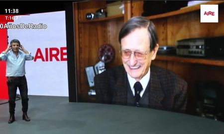 Enzo Volken, el reconocido conductor de Noticias Tango Club, conversó con Luis Mino este jueves por el centenario de la radio en Argentina. Enzo Volken, el reconocido conductor de Noticias Tango Club, conversó con Luis Mino este jueves por el centenario de la radio en Argentina.