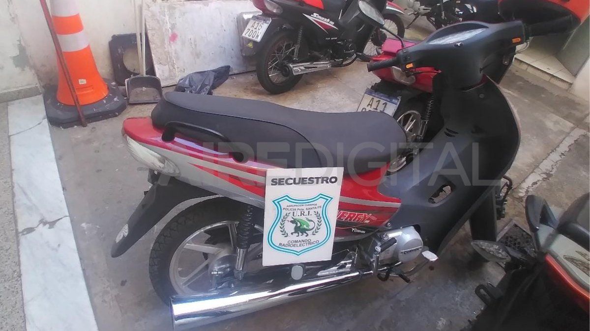 La motocicleta en la que circulaban Aguilar y Dolinsky también fue secuestrada por la policía