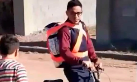Echaron al param&eacute;dico que viajaba 100 kil&oacute;metros en bicicleta para ir a trabajar