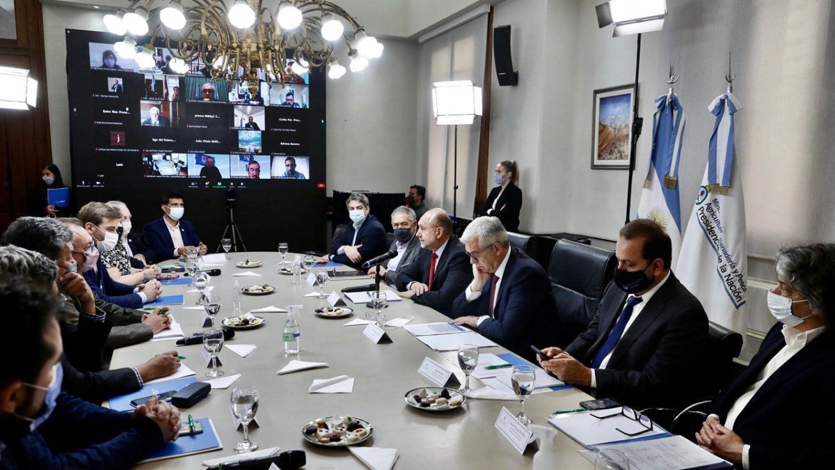 Para Perotti "el Consejo Federal Agropecuario es una instancia clave, donde las políticas federales deben discutirse con una activa participación de las provincias".