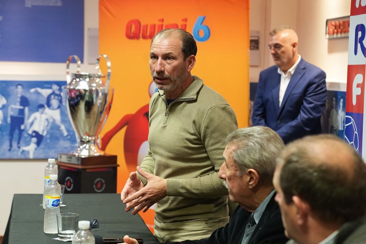 La Copa Santa Fe, organizada por la Provincia junto con la Federación Santafesina de Fútbol y con el respaldo de Lotería de Santa Fe, incorpora por primera vez ambas disciplinas. La Copa Santa Fe, organizada por la Provincia junto con la Federación Santafesina de Fútbol y con el respaldo de Lotería de Santa Fe, incorpora por primera vez ambas disciplinas.