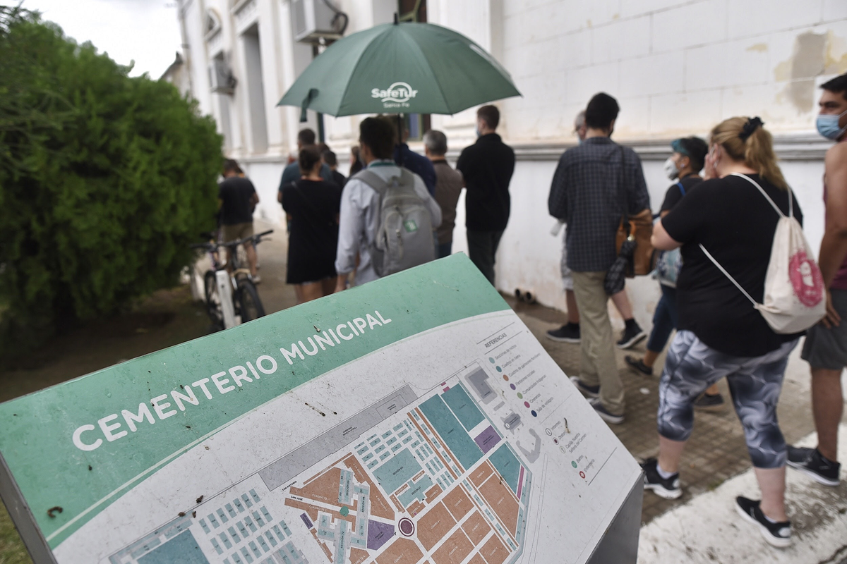 El recorrido en el Cementerio es considerado uno de los mejores, ya que se puede visitar tanto de día como de noche