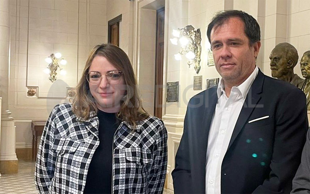 La Asamblea Legislativa aprobó los pliegos de Valeria Haurigot y Horacio Pueyrredón como vocales de la Cámara de Apelación de Ejecución Penal y Supervisión Carcelaria para la ciudad de Rosario. La Asamblea Legislativa aprobó los pliegos de Valeria Haurigot y Horacio Pueyrredón como vocales de la Cámara de Apelación de Ejecución Penal y Supervisión Carcelaria para la ciudad de Rosario.