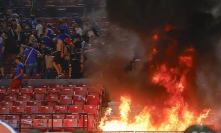 El fútbol volvió a quedar manchado por un serio incidente que se vivió por parte de la barra de un equipo grande de Sudamerica.