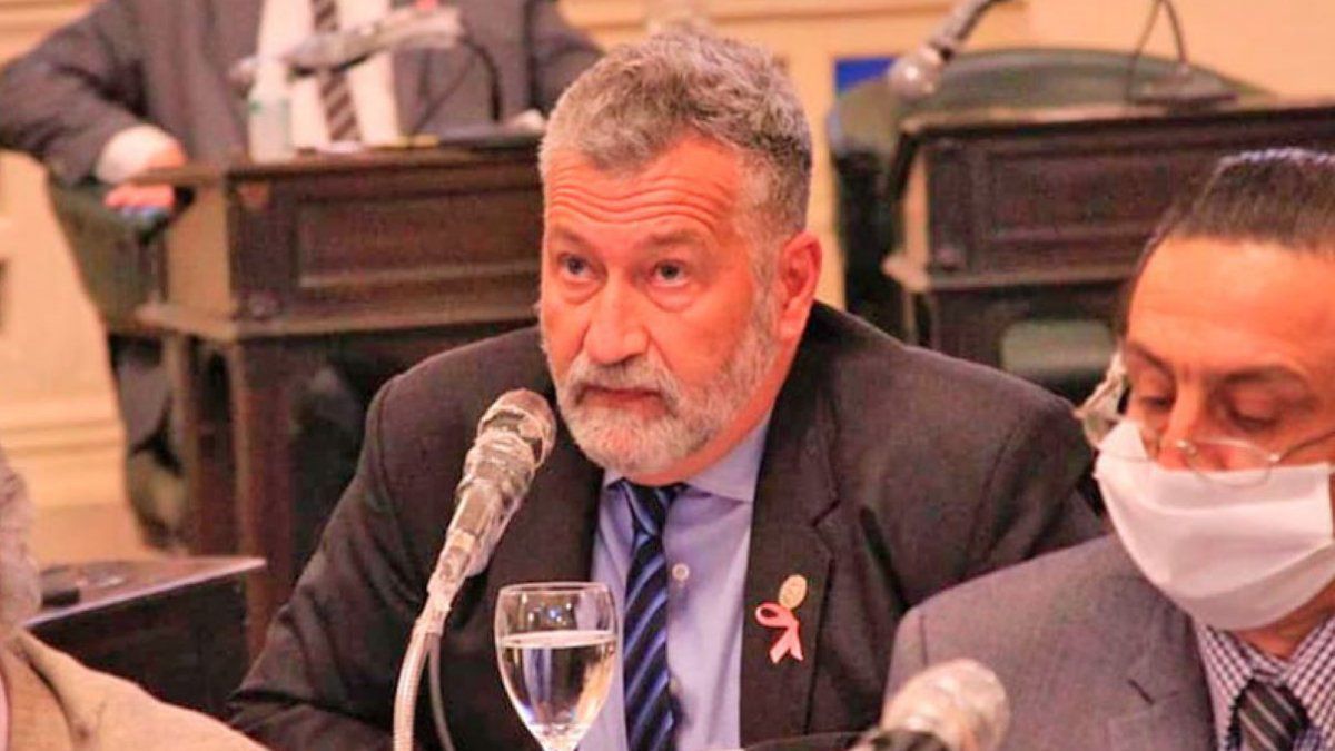 El diputado Miguel Arias recibió un disparo en el abdomen cuando se encontraba en un acto de cierre de campaña en Paso de los Libres.