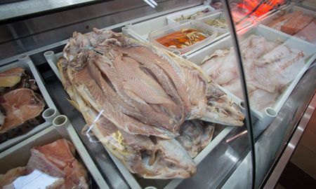El Ministerio de Salud recordó cuidados fundamentales para la compra, conservación y preparación de alimentos a base de pescado. El Ministerio de Salud recordó cuidados fundamentales para la compra, conservación y preparación de alimentos a base de pescado.