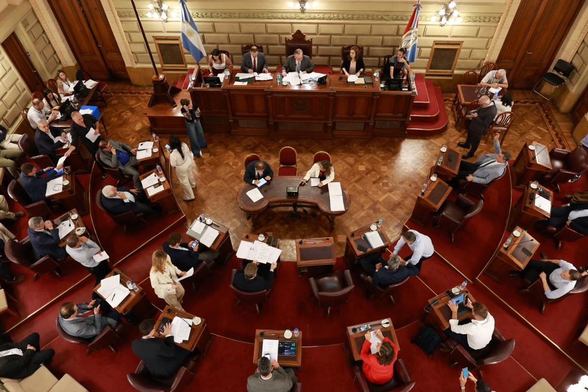 El presidente provisional del Senado, Felipe Michlig, anunci&oacute; durante la sesi&oacute;n que los legisladores recibir&aacute;n el mi&eacute;rcoles 18 de marzo a las 15 a funcionarios del Ejecutivo provincial.