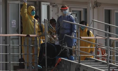 coronavirus: evacuaron a los tripulantes de un crucero infectado y los alojaron en hoteles de montevideo coronavirus: evacuaron a los tripulantes de un crucero infectado y los alojaron en hoteles de montevideo