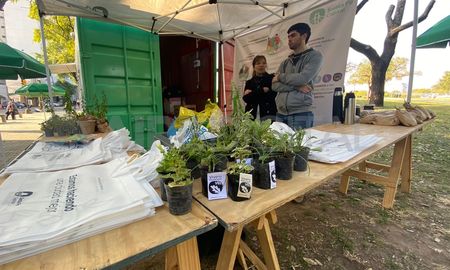 La campaña Desembolsate se desarrollará durante todo el mes de julio en el Eco Punto de Parque Alberdi. La campaña Desembolsate se desarrollará durante todo el mes de julio en el Eco Punto de Parque Alberdi.