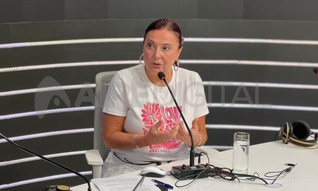 La diputada Celia Arena visitó este lunes los estudios de AIRE. La diputada Celia Arena visitó este lunes los estudios de AIRE.