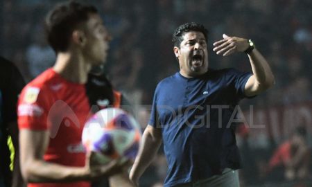 El entrenador del Sabalero tendría pensado cambiar a medio equipo para visitar al Tatengue el próximo domingo en el 15 de abril. El entrenador del Sabalero tendría pensado cambiar a medio equipo para visitar al Tatengue el próximo domingo en el 15 de abril.