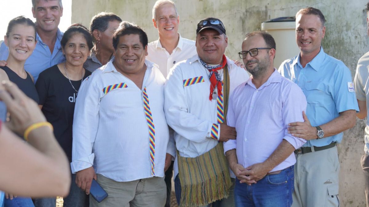 Histórica obra pública: la comunidad mocoví de Los Laureles tendrá agua potable por primera vez. Histórica obra pública: la comunidad mocoví de Los Laureles tendrá agua potable por primera vez.
