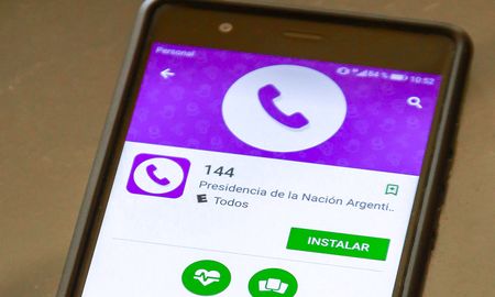 A través de la app 144 pueden hacerse denuncias o pedir auxilio en caso de violencia de género. Es gratuita y está disponible para celulares Android y también IOS. A través de la app 144 pueden hacerse denuncias o pedir auxilio en caso de violencia de género. Es gratuita y está disponible para celulares Android y también IOS.