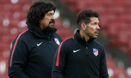 El Mono Burgos y el Cholo Simeone en el Atlético Madrid. El Mono Burgos y el Cholo Simeone en el Atlético Madrid.