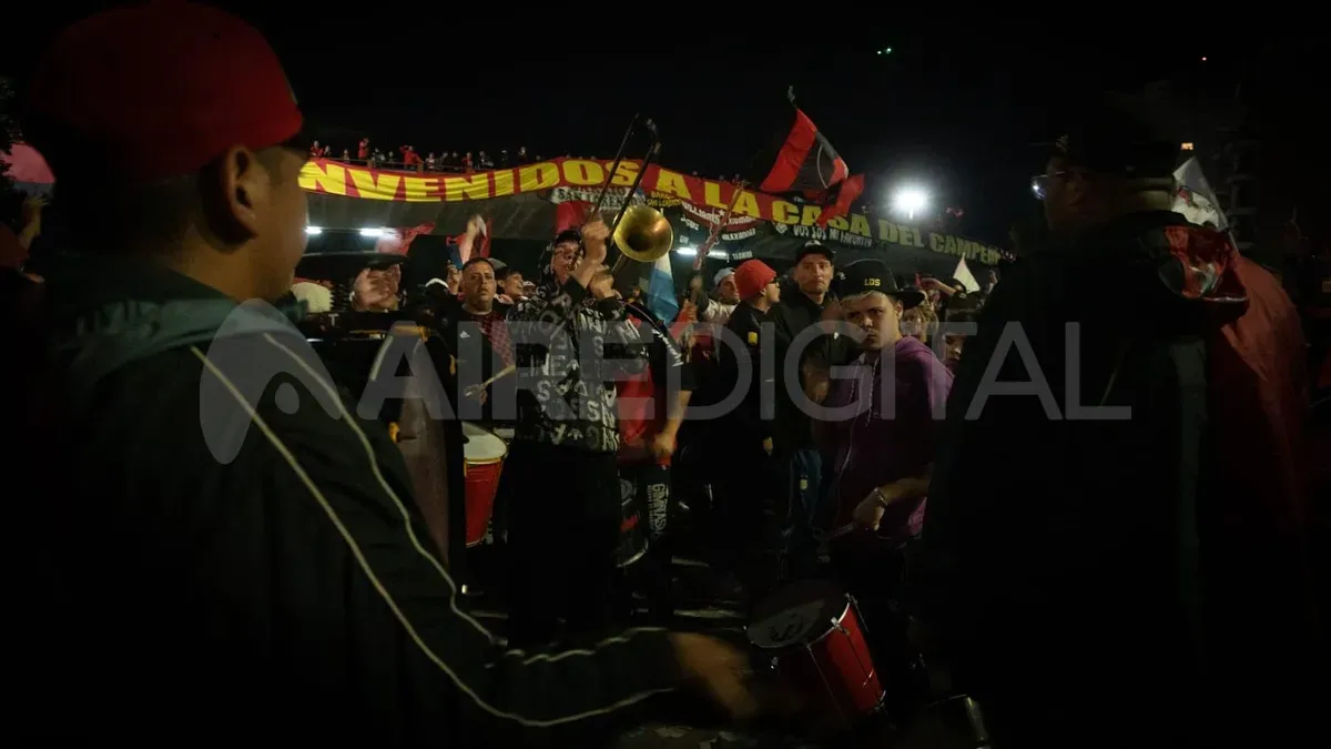 La hinchada del Sabalero prepara un gran festejo en la ciudad de Santa Fe.