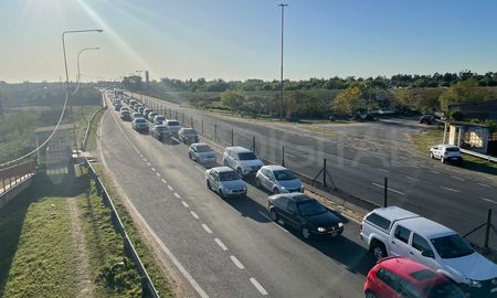 Una importante congetsión vehicular se registra sobre la ruta 168 mano a Santa Fe. Una importante congetsión vehicular se registra sobre la ruta 168 mano a Santa Fe.