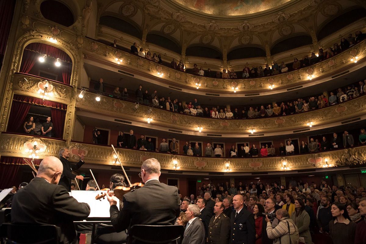 La Orquesta Sinfónica de Santa Fe brindará un concierto especial por la Revolución de Mayo. La Orquesta Sinfónica de Santa Fe brindará un concierto especial por la Revolución de Mayo.