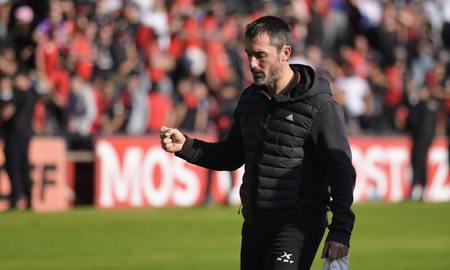 Martín Minella continuará como técnico de Colón hasta el final del torneo de la Primera Nacional. Martín Minella continuará como técnico de Colón hasta el final del torneo de la Primera Nacional.
