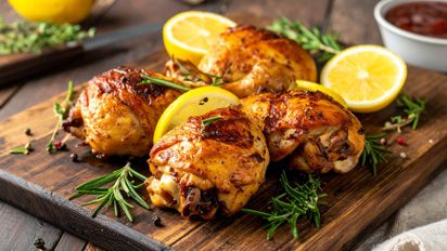 Muslos de pollo marinados al horno: la receta fácil y jugosa para cualquier día