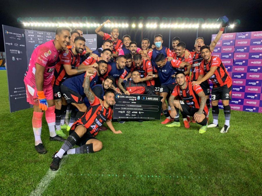 El Patrón igualó en los noventa minutos y se llevó el pase a cuartos desde la vía de los doce pasos.