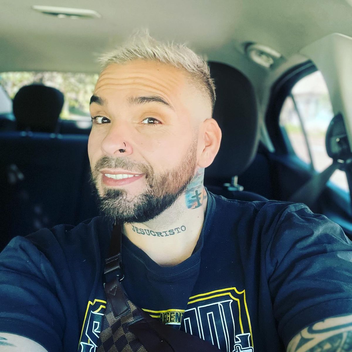 El Retutu es cantante de cumbia. El Retutu es cantante de cumbia.