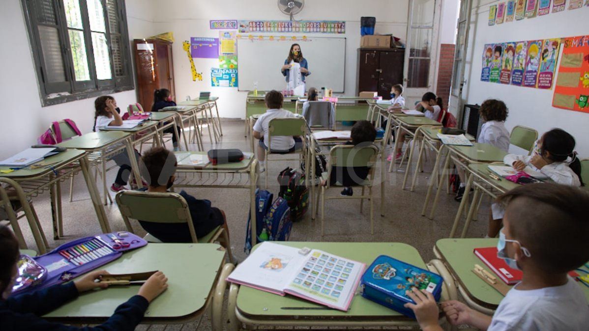Santa Fe comenzará a extender la jornada en escuelas primarias de zonas urbanas a partir de la segunda mitad del segundo cuatrimestre.