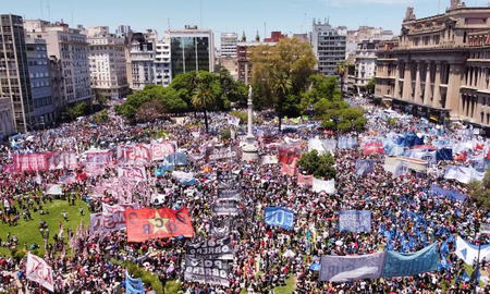 Héctor Daer, uno de los jefes de la CGT, dijo que, con Javier Milei al mando, la situación en Argentina empeoró, especialmente para los más necesitados. Héctor Daer, uno de los jefes de la CGT, dijo que, con Javier Milei al mando, la situación en Argentina empeoró, especialmente para los más necesitados.