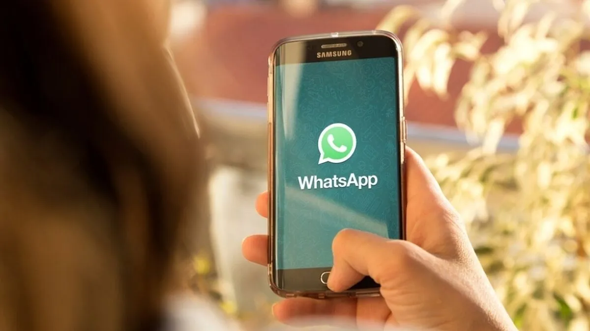 WhatsApp: qué significa el tercer tilde azul y cómo actualizarlo