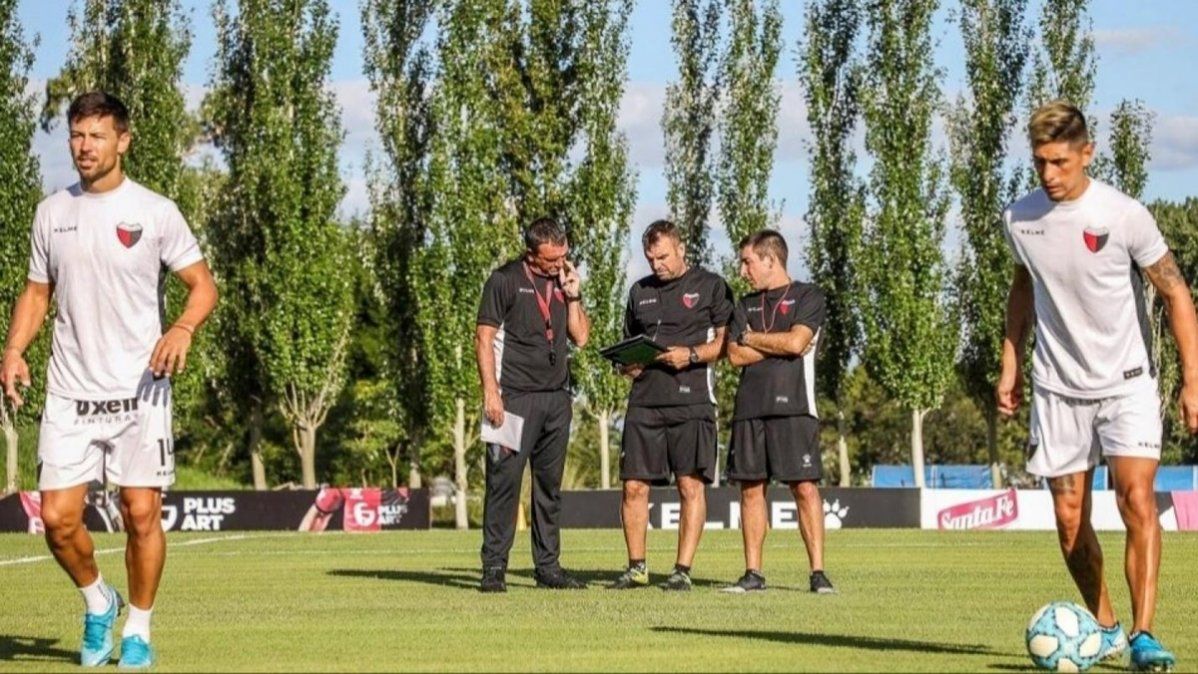 Colón visita a Defensa y Justicia con tres variantes