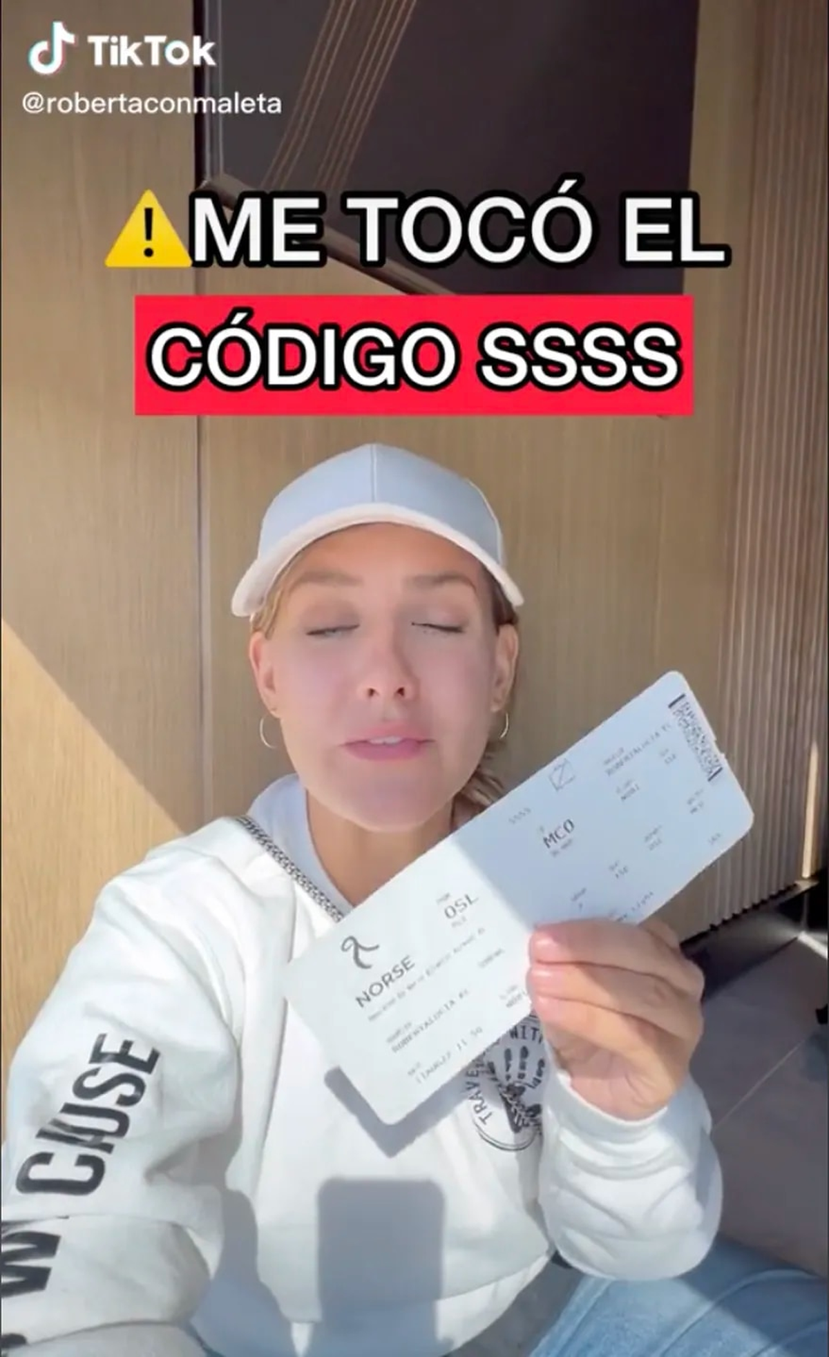 Aunque no se trata de algo negativo, sí puede retrasar a los viajeros, dado que las compañías deben seleccionar a alguna persona de cada vuelo para hacerle una revisión exhaustiva.