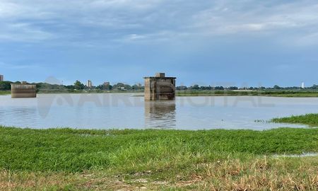 El repunte del río Paraná en Santa Fe limpió los camalotes de la Laguna Setúbal El repunte del río Paraná en Santa Fe limpió los camalotes de la Laguna Setúbal